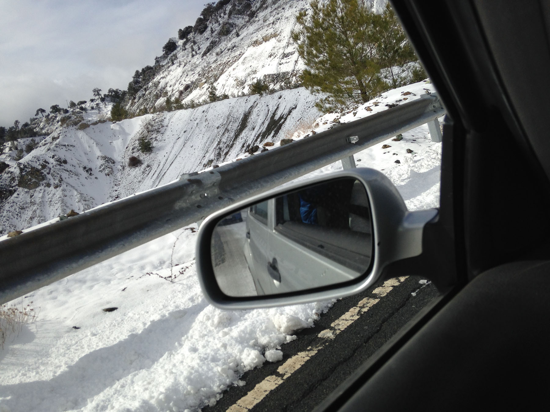 Снегопады в Троодосе. Полиция предупреждает водителей