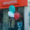 Мэрия Ларнаки украсила воздушными шарами даже парковочные автоматы